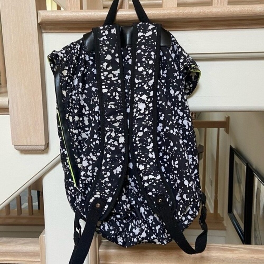 Fabletics The Riley Backpack in Black Paint - Picture 5 of 13